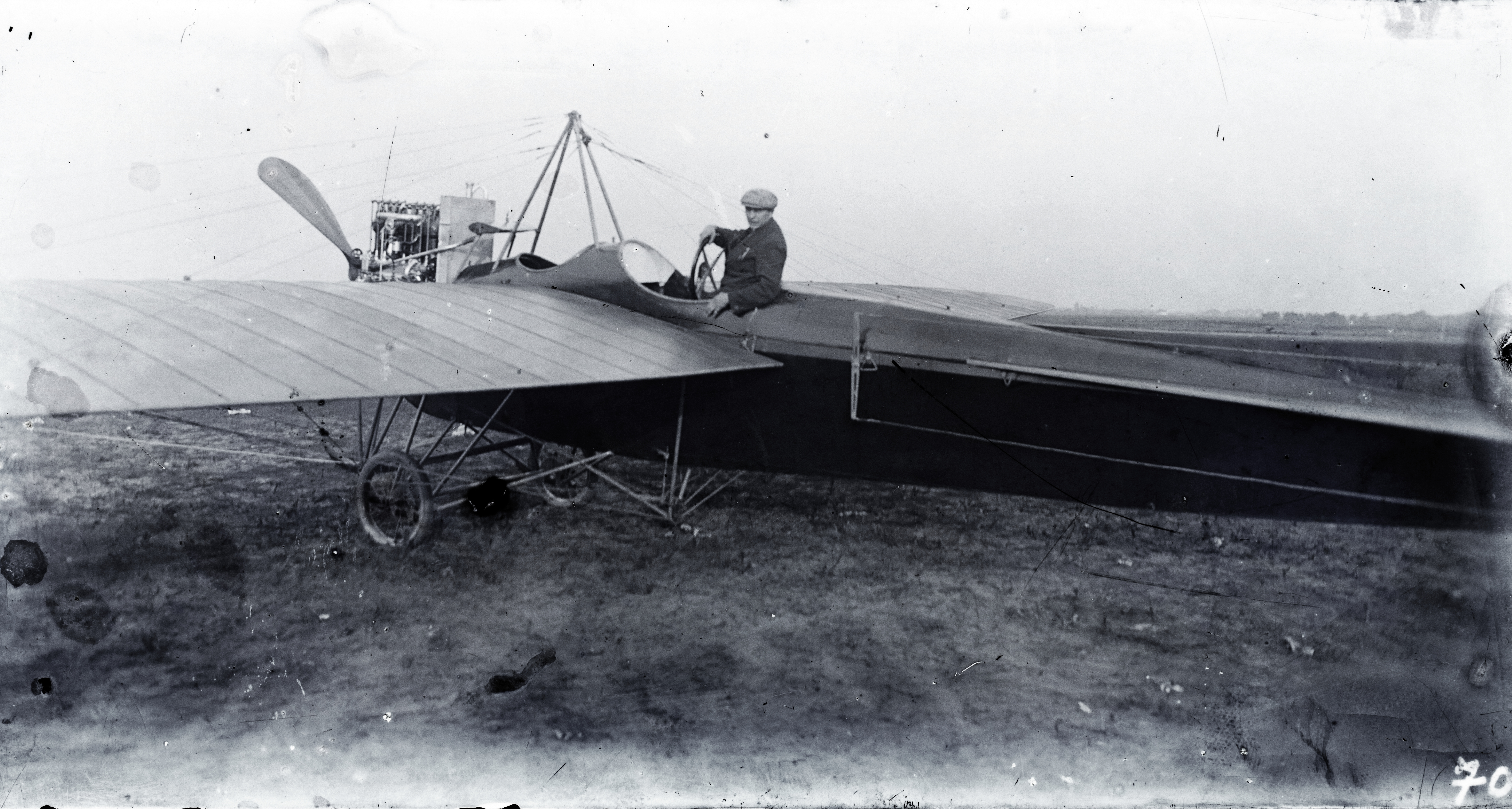 Fortepan / Magyar Műszaki és Közlekedési Múzeum / Archívum / Negatívtár-Kolbányi-V. típusú repülőgép - Argus 100 Le-s motorral - Rákosmezőn, 1911