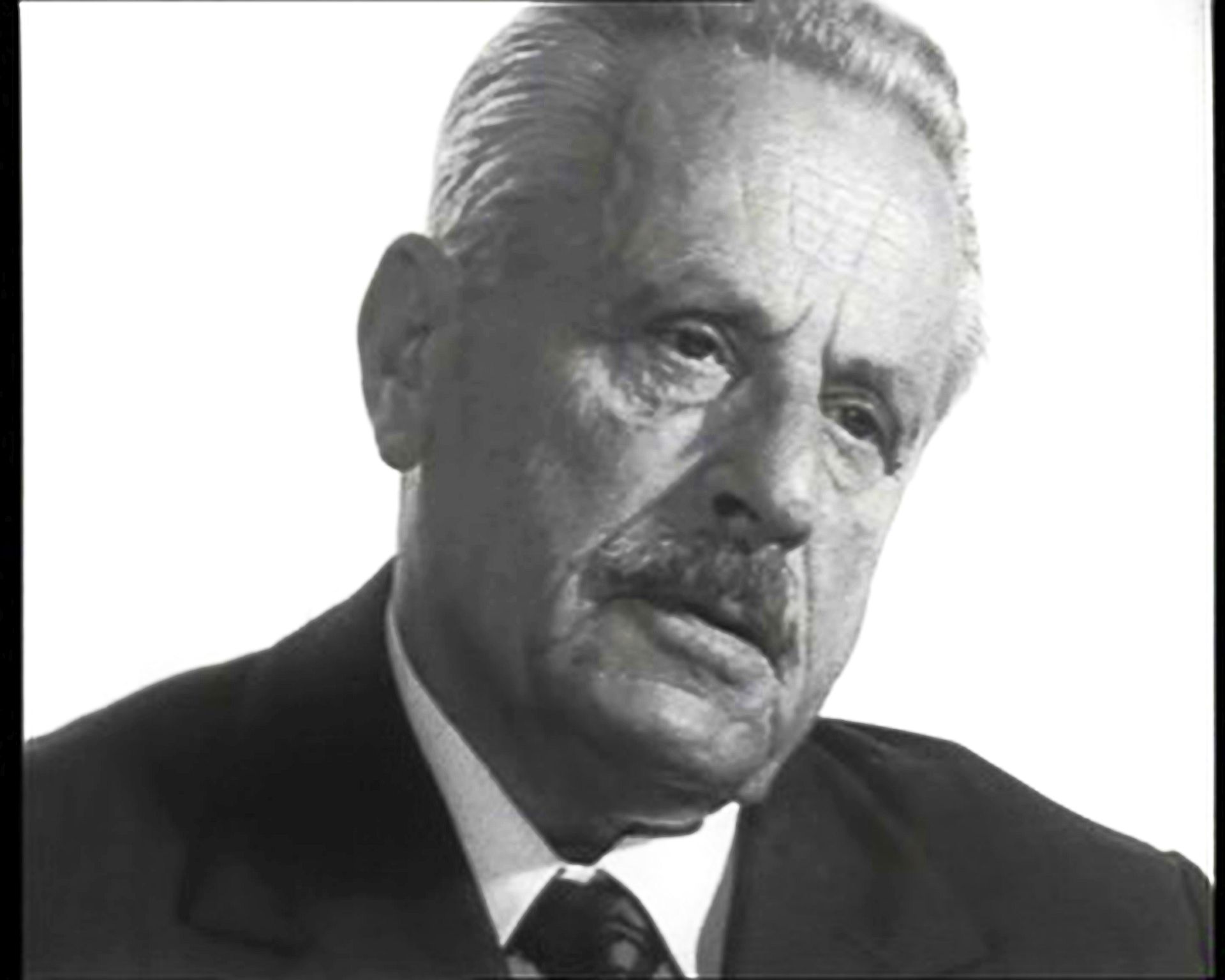 Hanák Gábor-Lajtos Árpád portré (Hanák Gábor reprója a filmből)