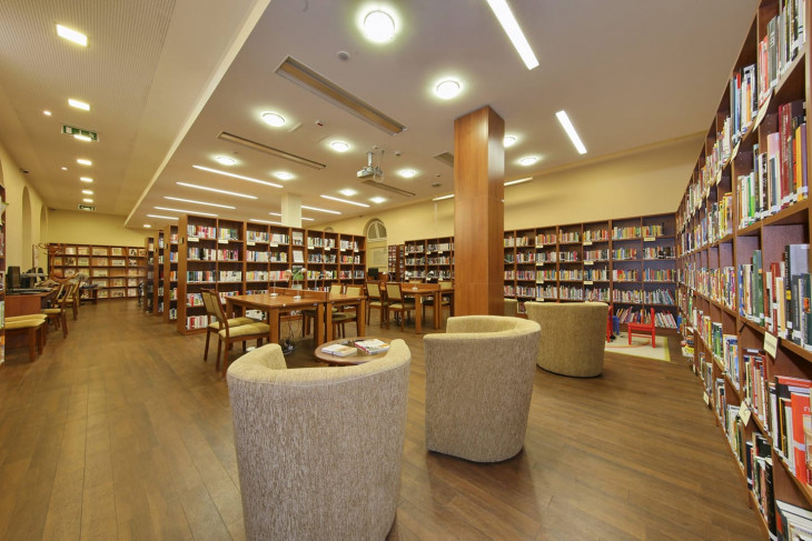 KSH Könyvtár Facebook-A KSH Könyvtár belső tere