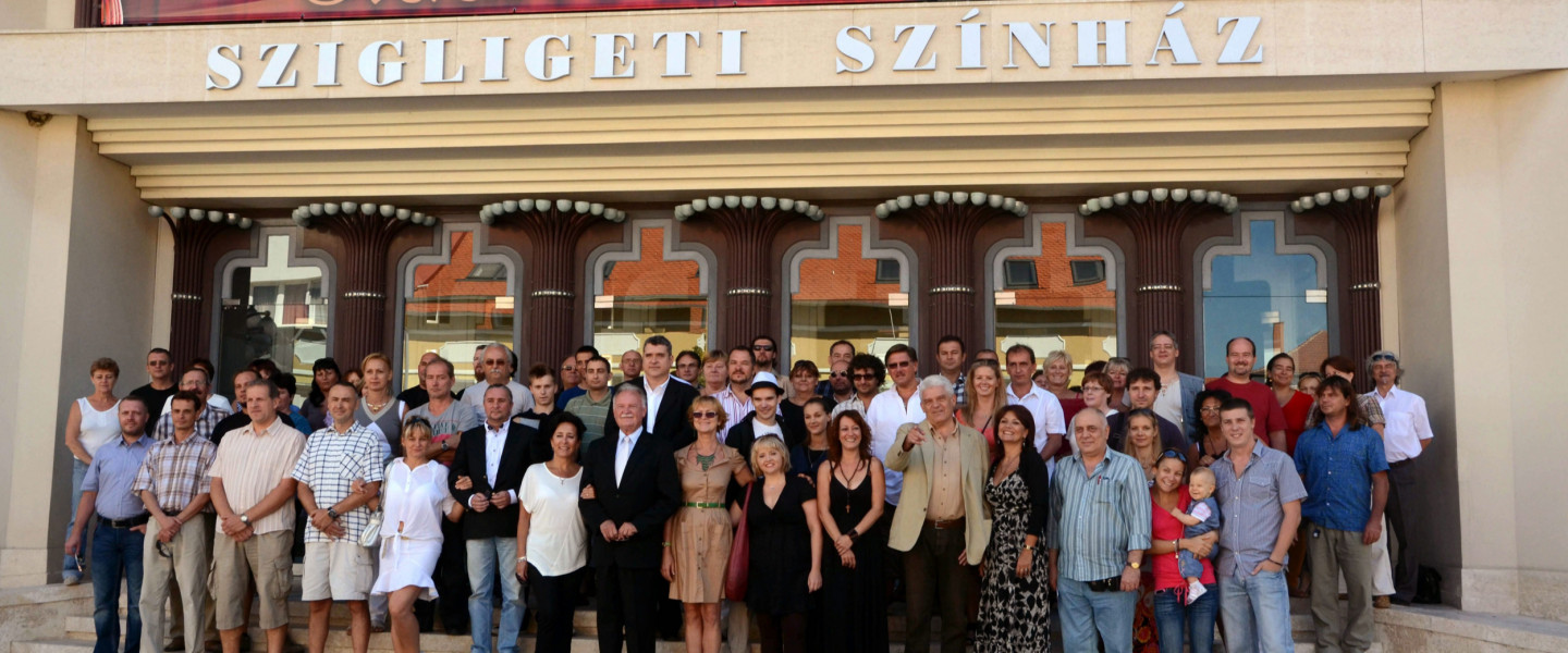 A Szigligeti Színház évadnyitója 2012-ben