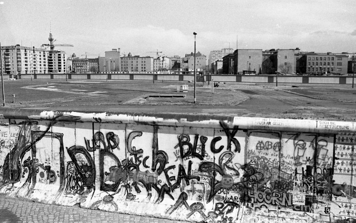 Fortepan/Urbán Tamás-A Berlini Fal a Potsdamer Platz felől a Leipziger Platz felé nézve.